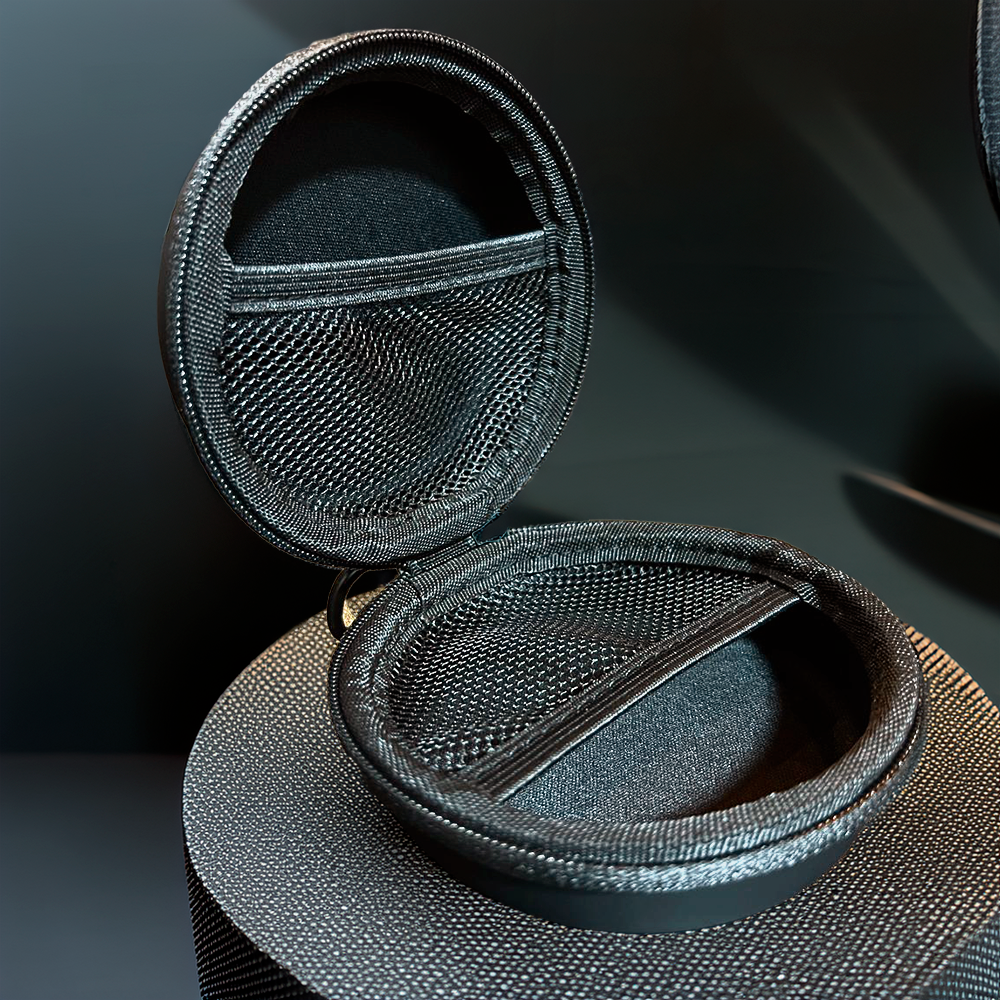 ESTUCHE PARA IN-EARS LUNA, SERIE  COSMOS, PARA DOBLE IN-EARS, COLOR NEGRO