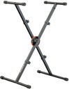 PEDESTAL PARA TECLADO SOUNDKING, ESTILO X, CON GANCHOS EN LAS BARRAS, ELEGANTE Y ROBUSTO, AJUSTABLE, COLOR NEGRO